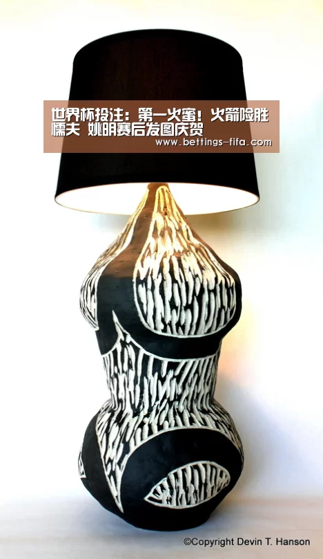 世界杯投注:第一火蜜!火箭险胜懦夫 姚明赛后发图庆贺(图2) 世界杯投注